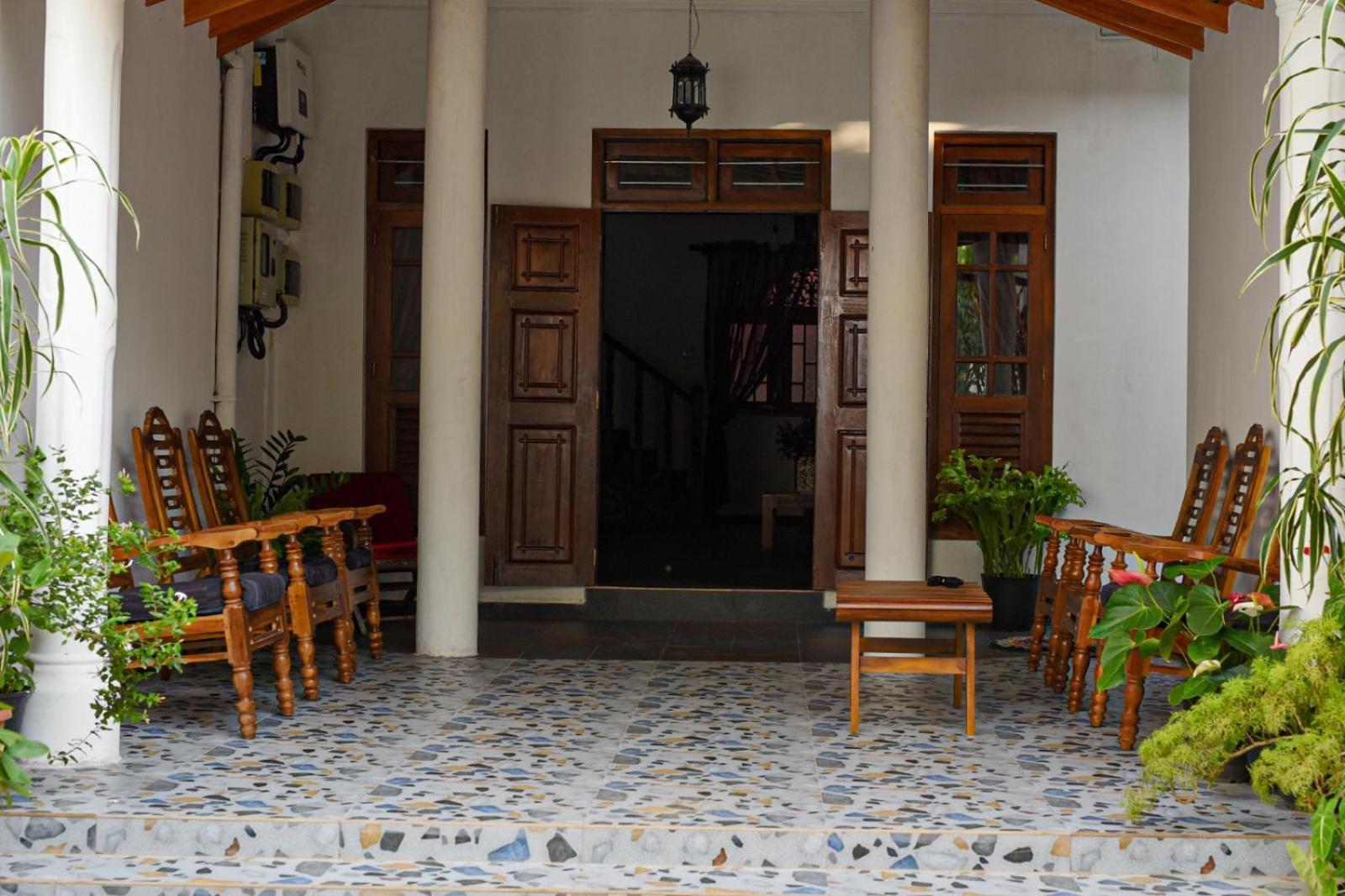 4Ty Two Homestay Galle Eksteriør billede