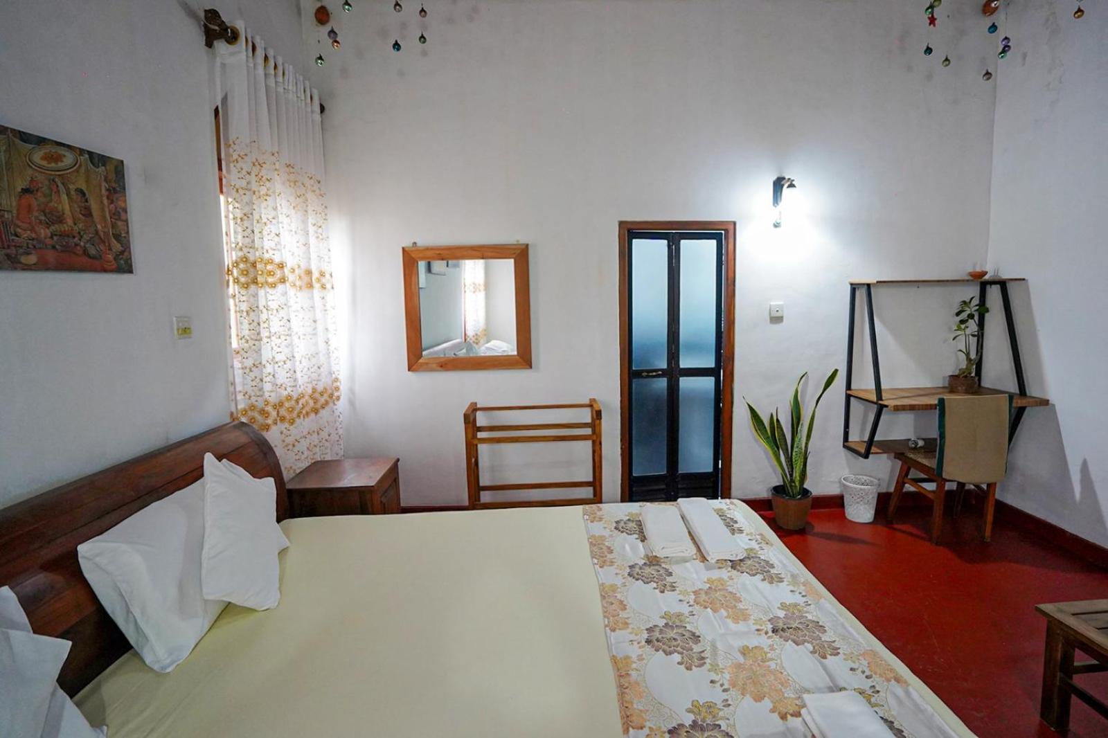 4Ty Two Homestay Galle Eksteriør billede