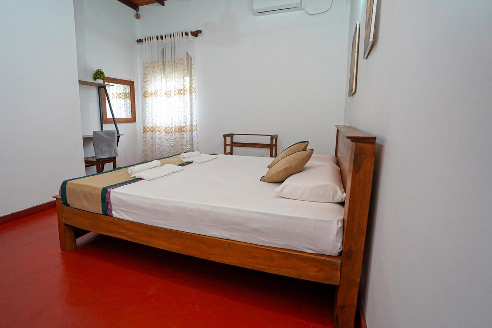 4Ty Two Homestay Galle Eksteriør billede