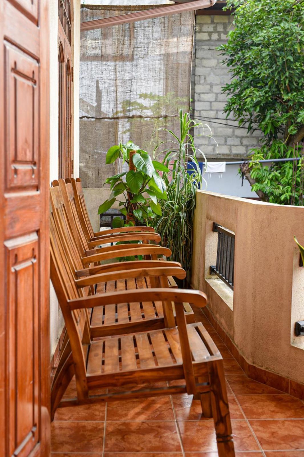 4Ty Two Homestay Galle Eksteriør billede