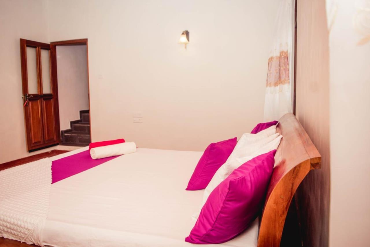 4Ty Two Homestay Galle Eksteriør billede