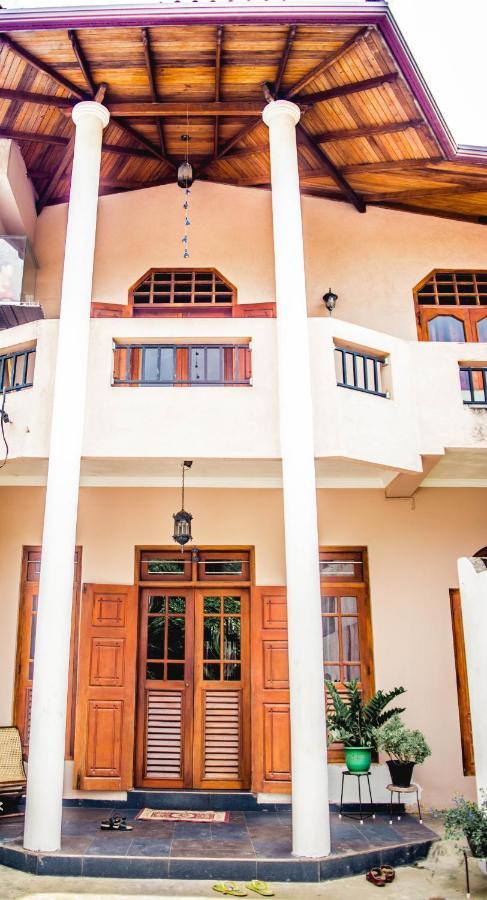 4Ty Two Homestay Galle Eksteriør billede